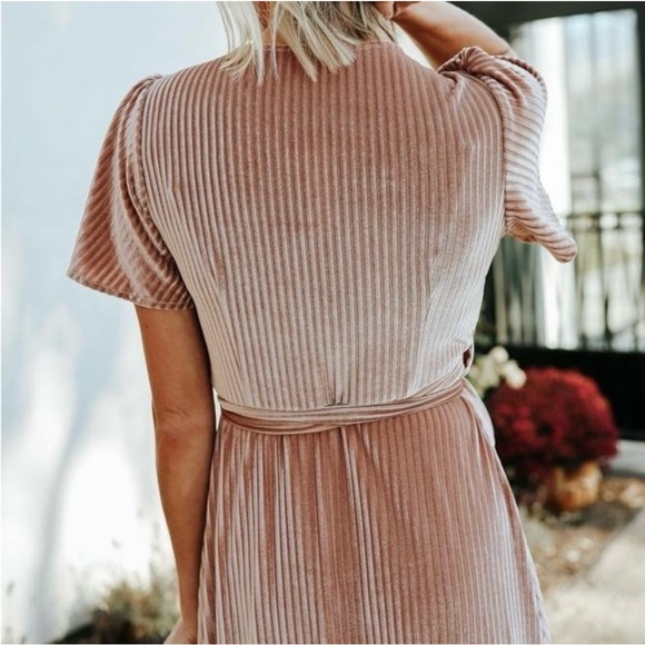 Baltic Born Andi Ribbed Velvet Wrap Maxi Dress Champagne XXL NWT - Picture 9 of 12